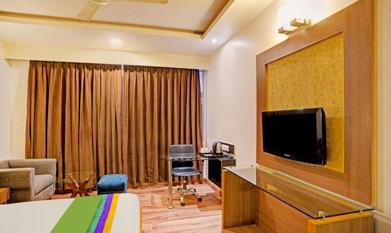 Treebo The Royal Cm, 4 Km From City Palace Jaipur Exterior foto