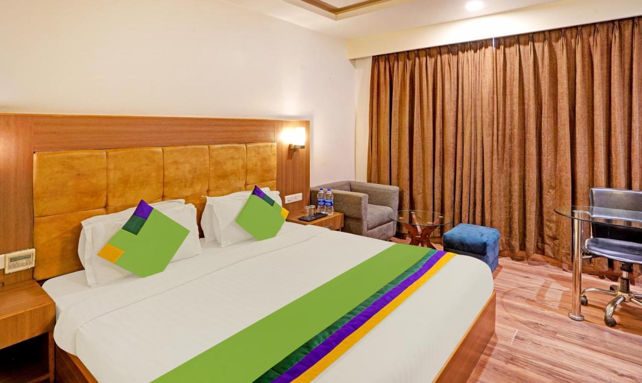 Treebo The Royal Cm, 4 Km From City Palace Jaipur Exterior foto