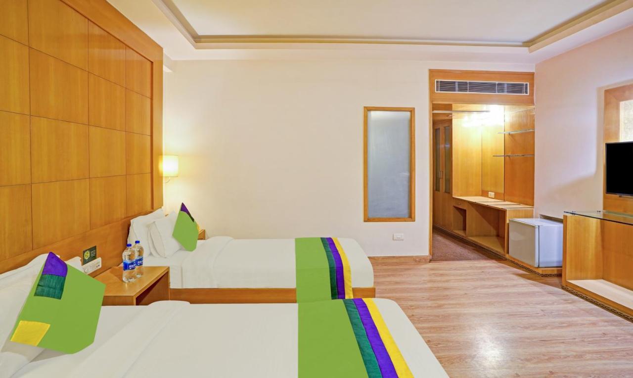 Treebo The Royal Cm, 4 Km From City Palace Jaipur Exterior foto
