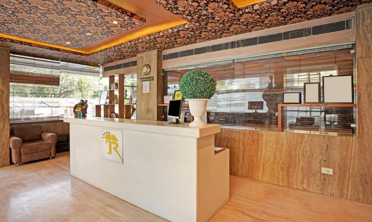 Treebo The Royal Cm, 4 Km From City Palace Jaipur Exterior foto