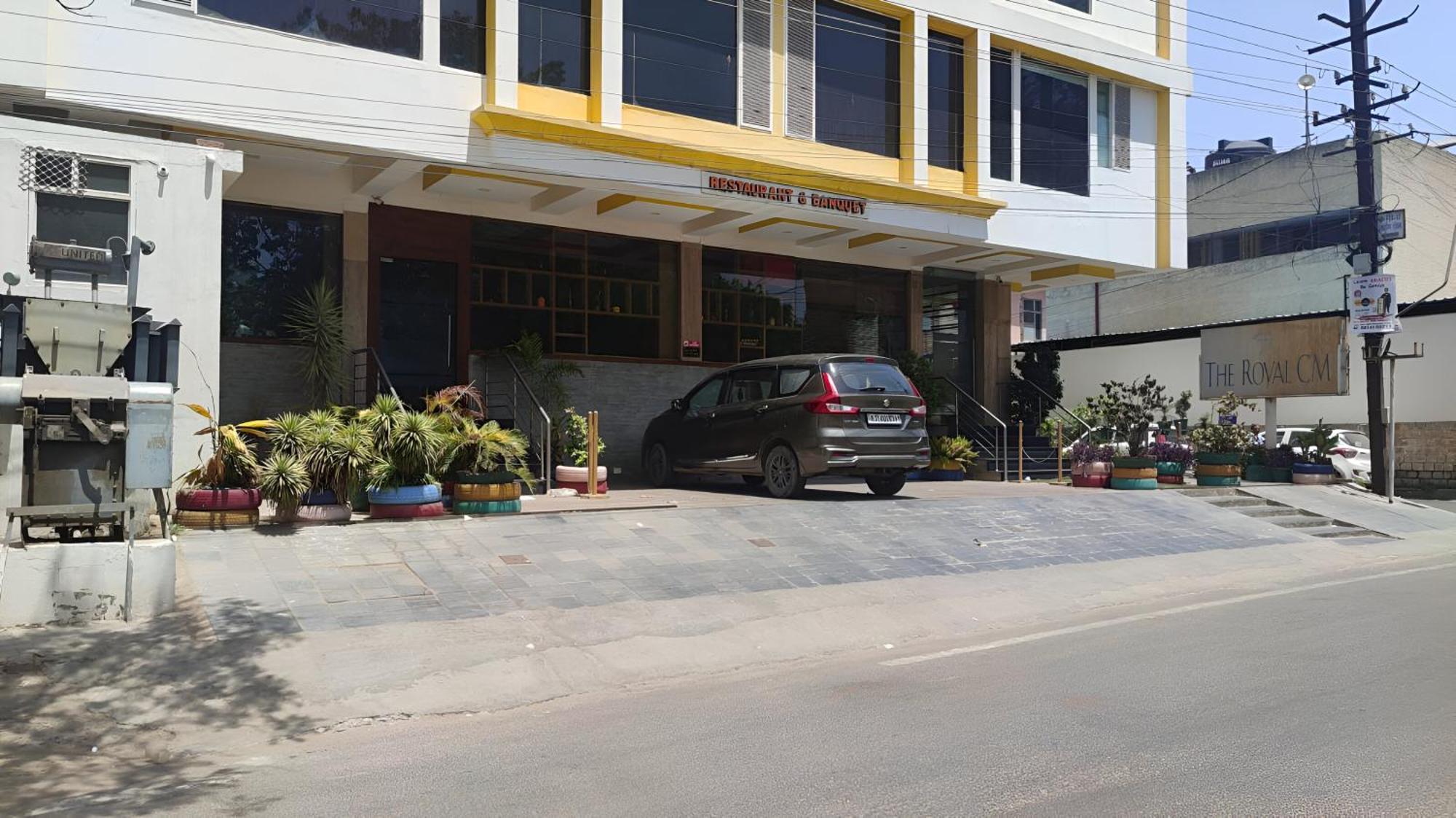 Treebo The Royal Cm, 4 Km From City Palace Jaipur Exterior foto